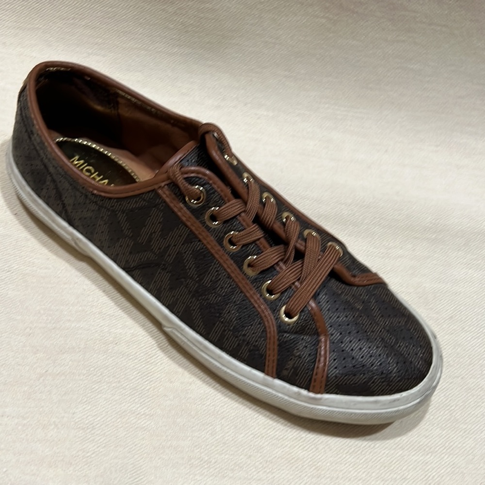 Michael Kors sneakers Size 9M
